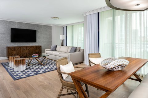 THE RITZ-CARLTON COCONUT GROVE MIAMI - Photo 12