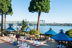  - Holiday Inn Columbia Riverfront Portland - I-5, Exit 308