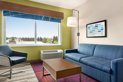  - Holiday Inn Express & Suites Ukiah