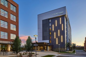 Courtyard by Marriott Baltimore Downtown/McHenry Row