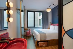  - Moxy Hotel by Marriott Lower East Side New York