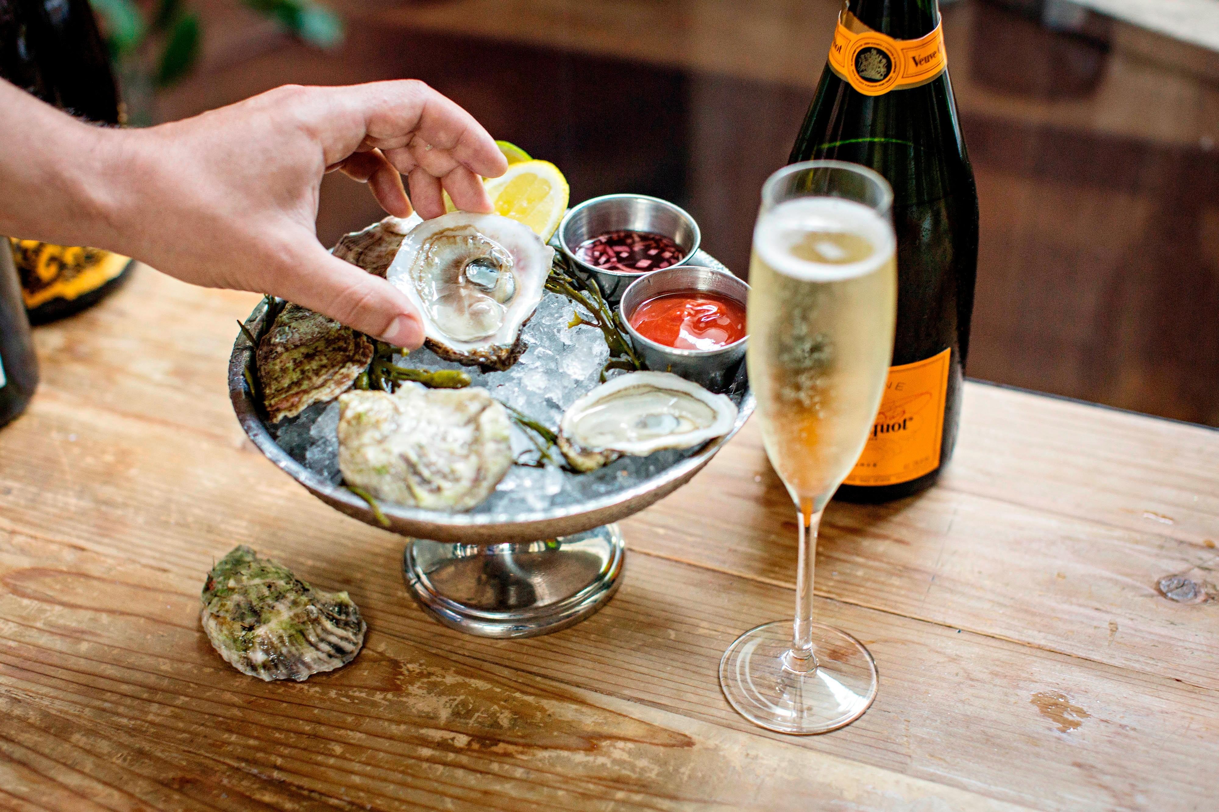 Bubbles & Oysters