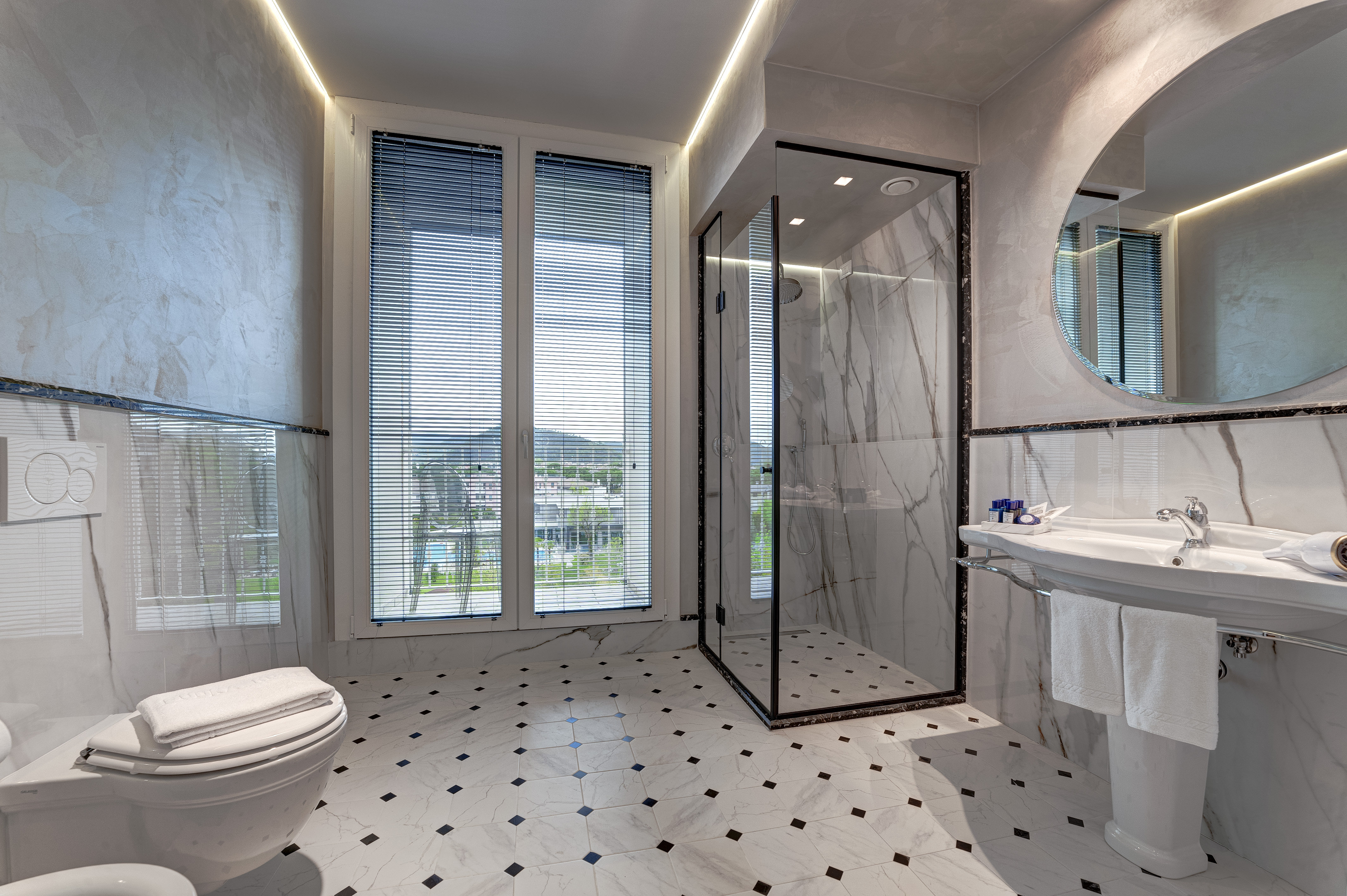 HOTEL PREMIERE ABANO-guestroom-Bagno Suite Piano.jpg