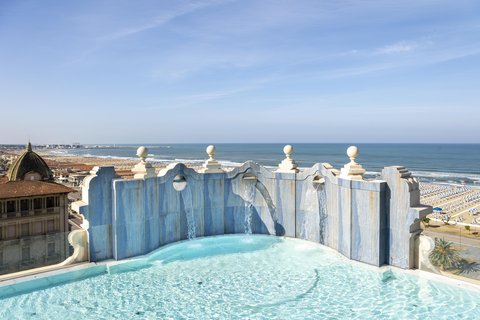 Rooftop Pool