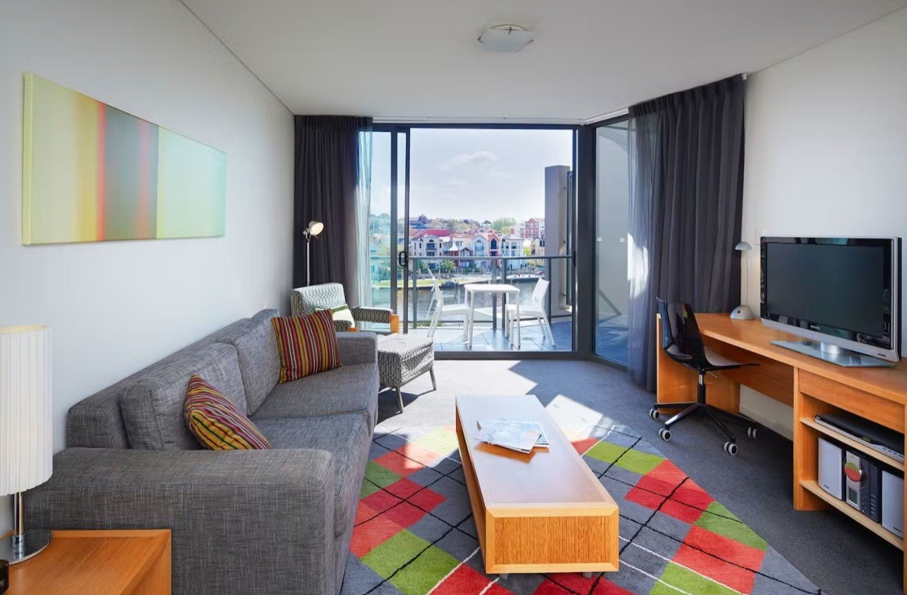 East Perth Suites Hotel-guestroom-Classic Suite.jpg
