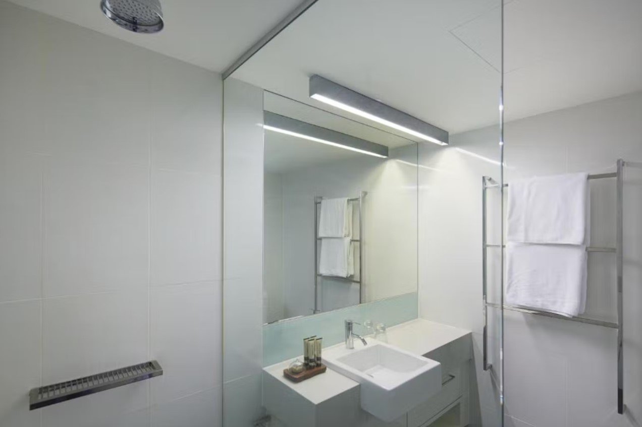 East Perth Suites Hotel-guestroom-Superior Studio - Bathroom.jpg