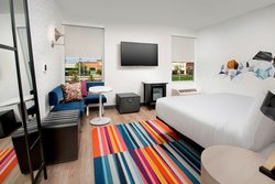  - Aloft Hotel Country Club Plaza Kansas City