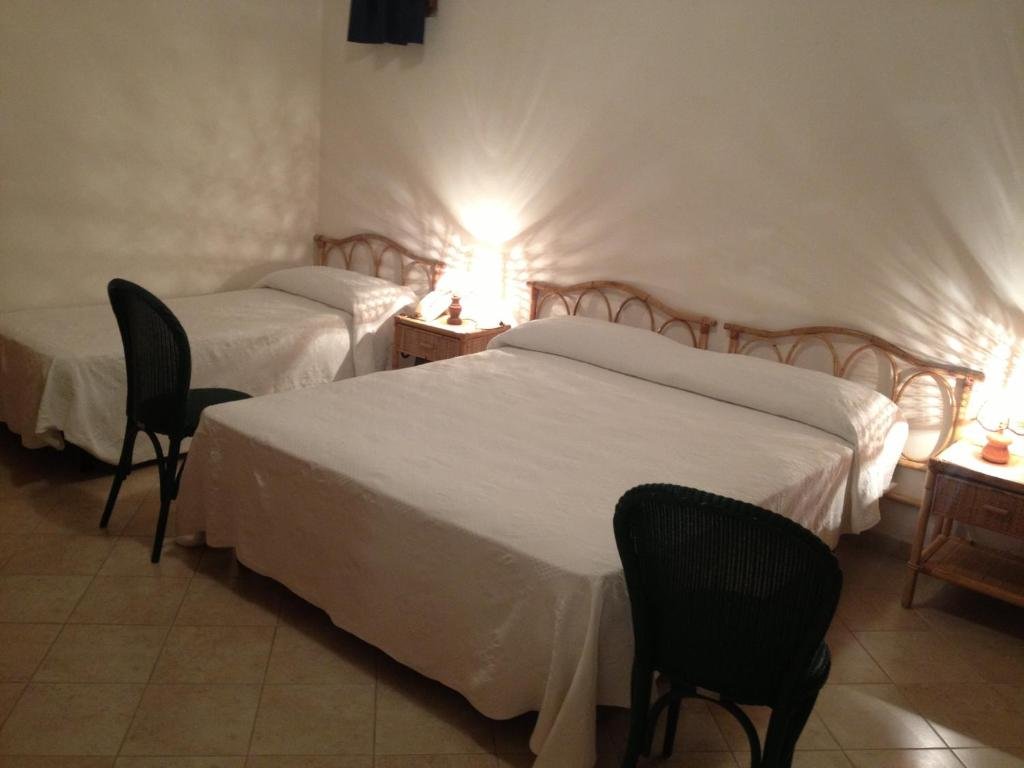 HOTEL MIRAMARE GARZIA-guestroom-GUEST ROOM.jpg