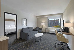 - Holiday Inn & Suites Downtown Chicago