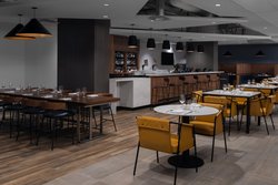  - Courtyard by Marriott Hotel Downtown Calgary