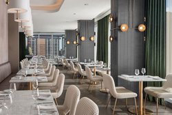  - Dorian Hotel Downtown Calgary