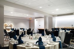  - Holiday Inn Southwest Viking Sunset Hills - I-44, Exit 277B