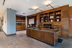  - Four Points by Sheraton Hotel Brunswick - I-95, Exit 36