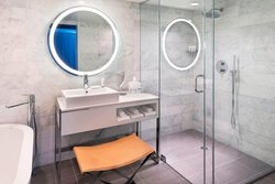  - Le Meridien Hotel Oakbook