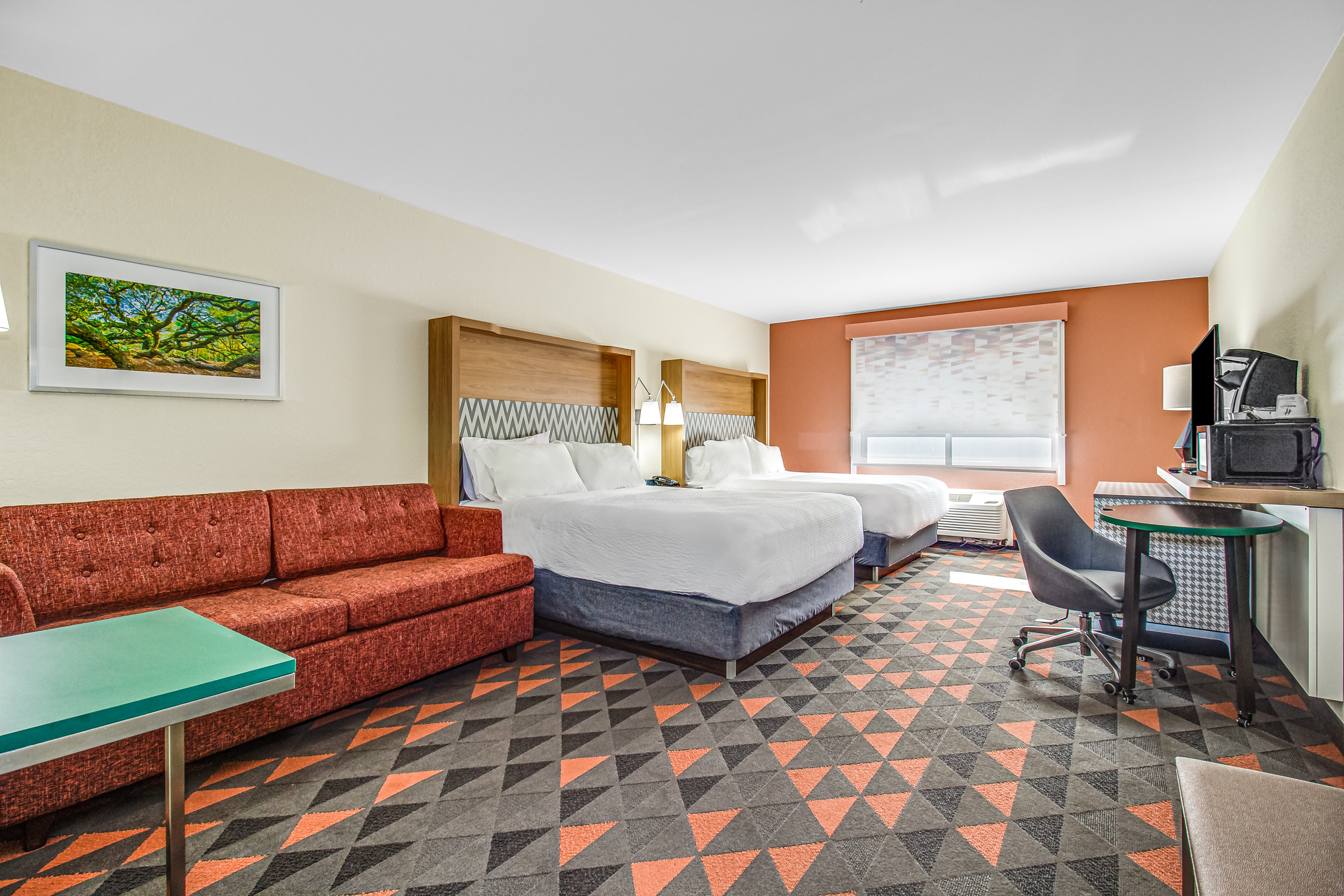 HOLIDAY INN NORTHWEST BY IHG-guestroom-Traveling with company? Try our Two Queen Bed Premium Guest Room!.jpg
