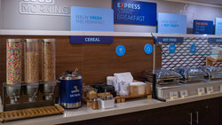  - Holiday Inn Express Hickory - I-40, Exit 126