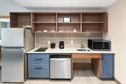  - Candlewood Suites Downtown Asheville - I-240, Exit 6