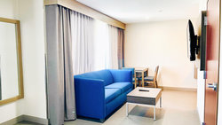  - Holiday Inn Express Frazier Park Lebec - I-5, Exit 205