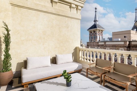 JW MARRIOTT HOTEL MADRID - Photo 84