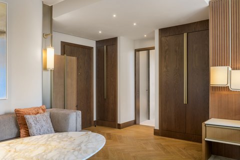 JW MARRIOTT HOTEL MADRID - Photo 52