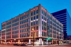  - SpringHill Suites by Marriott Downtown Milwaukee - I-43, Exit 72A & 72E