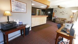  - Magnuson Copper Crown Hotel Hancock