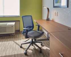  - Holiday Inn Express & Suites South Akron
