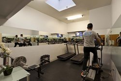  - Pointe Plaza Hotel Williamsburg Brooklyn