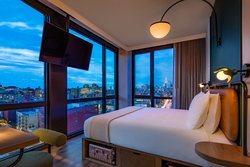  - Moxy Hotel by Marriott Lower East Side New York