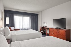  - Courtyard by Marriott Hotel Downtown St Louis - I-64, Exits 38A & 38B