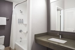  - Courtyard by Marriott Hotel Downtown St Louis - I-64, Exits 38A & 38B