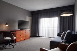  - Courtyard by Marriott Hotel Downtown St Louis - I-64, Exits 38A & 38B