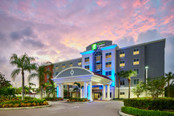  - Holiday Inn Express & Suites Port St Lucie - I-95, Exit 121