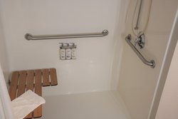  - Holiday Inn Express & Suites Marquette