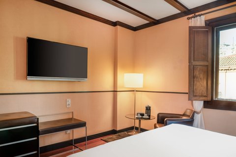 HOTEL PALACIO DE SANTA PAULA - Photo 23