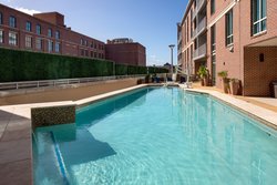  - Limited Hotel Upper Downtown Charleston - I-26, Exit 221B