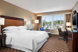  - Sheraton Hotel Petaluma - US 101, Exit 472