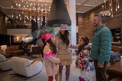  - Hythe Resort Vail - I-70, Exit 176