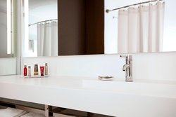  - New York Marriott Hotel at the Brooklyn Bridge