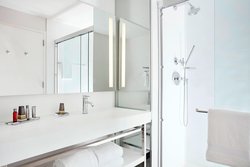  - New York Marriott Hotel at the Brooklyn Bridge