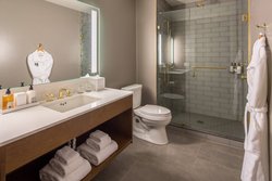  - Hi-Lo Hotel Downtown Portland - I-405, Exit 2A