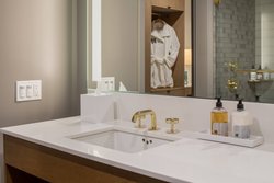  - Hi-Lo Hotel Downtown Portland - I-405, Exit 2A