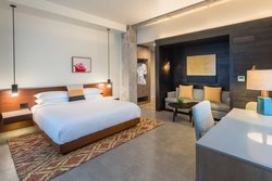  - Hi-Lo Hotel Downtown Portland - I-405, Exit 2A