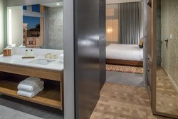  - Hi-Lo Hotel Downtown Portland - I-405, Exit 2A