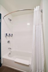  - Four Points by Sheraton Hotel Eastlake