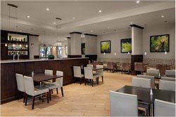  - Limited Hotel Upper Downtown Charleston - I-26, Exit 221B