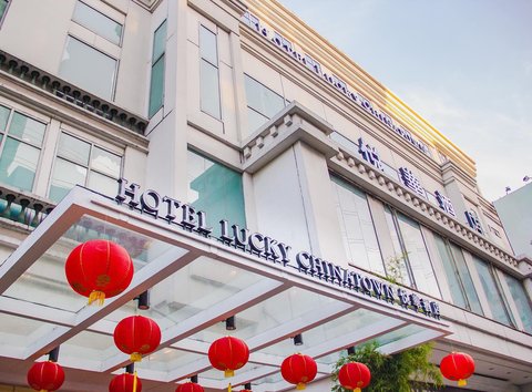 Hotel Facade Main