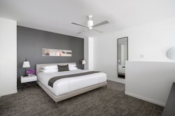  - AKA Hotel Beverly Hills