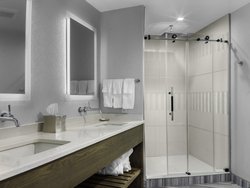  - voco The Cadence Hotel Niagara Falls