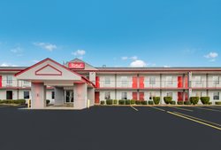  - Red Roof Inn & Suites Jackson - I-40, Exit 82